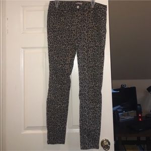 Stretchy Leopard Print Jean